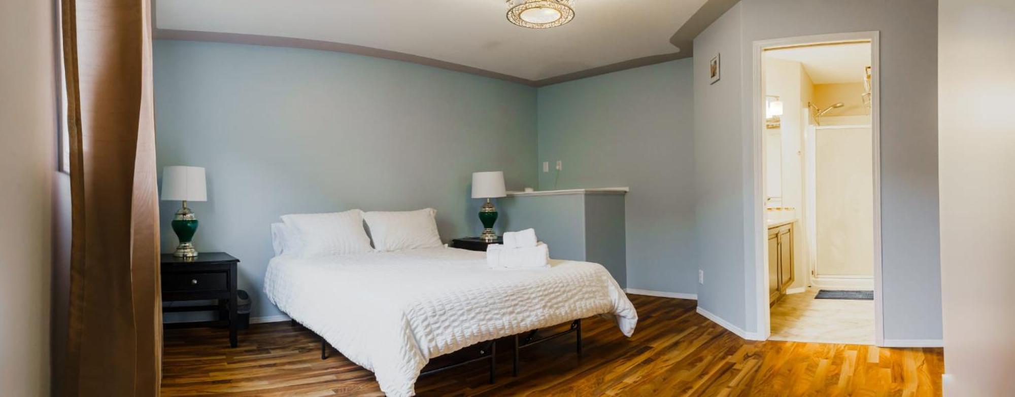 The Blue Door Hotel Grande Prairie Kültér fotó