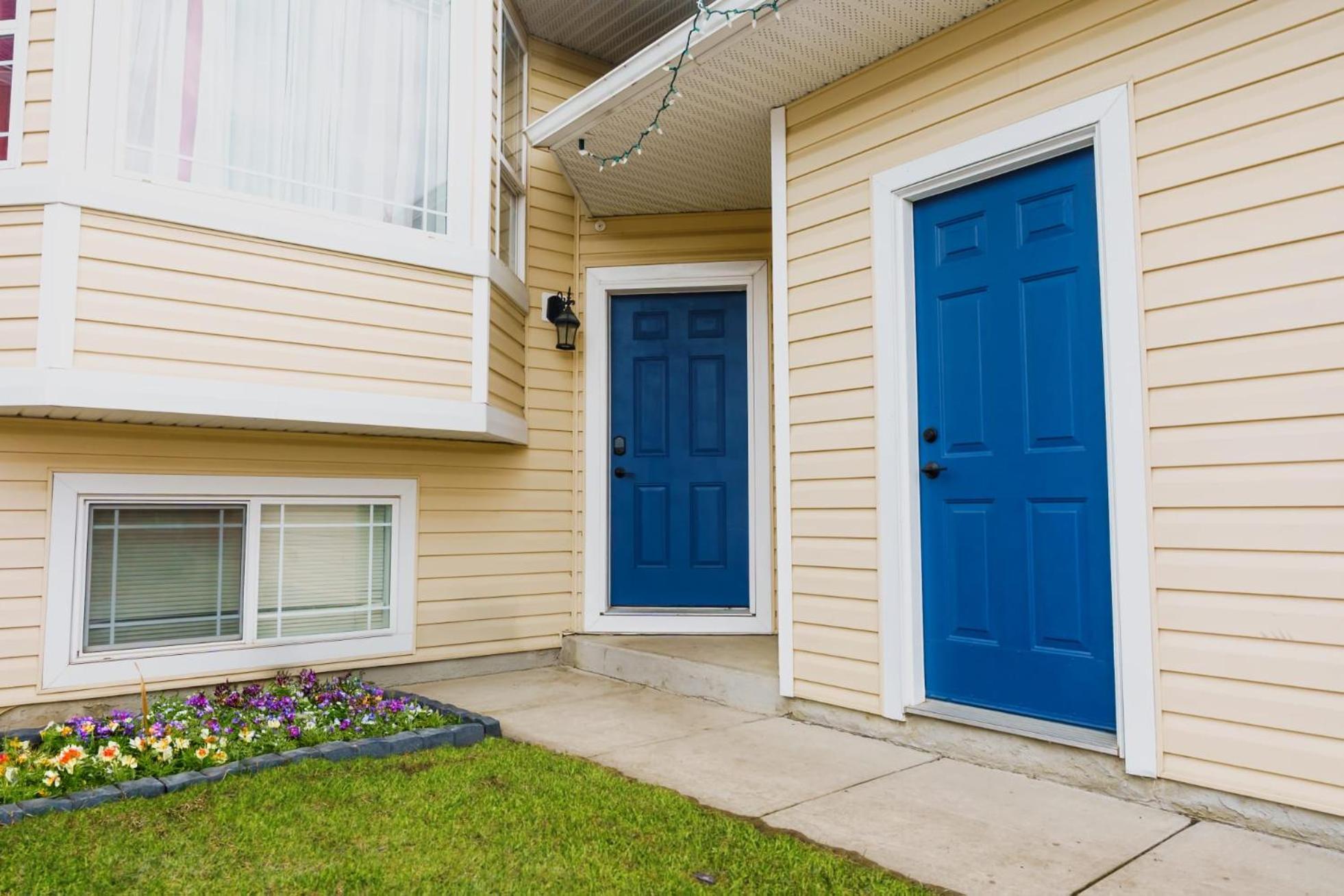 The Blue Door Hotel Grande Prairie Kültér fotó